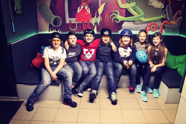 Прятки в темноте на Курляндской